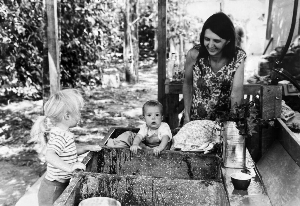 Krystyna Bargiel, 1978, Guatemala, San Andrés Itzapa, Disaster Relief, Medical Relief